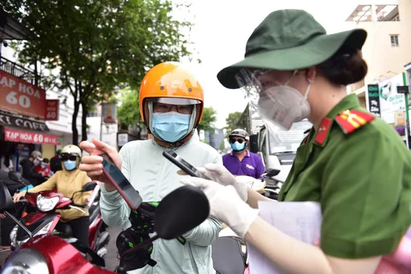 4.0 hỗ trợ chống dịch: Một người dân gần chục cái app ảnh 3