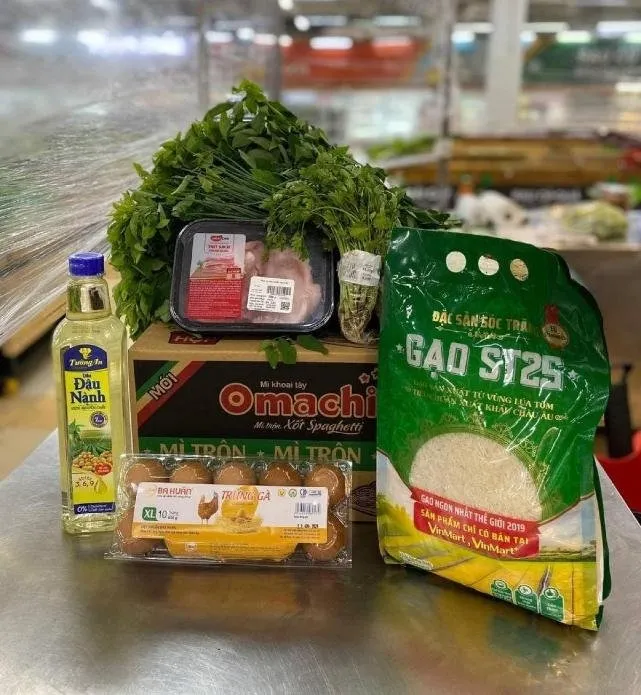 Mỗi ngày khoảng 20% người dân các quận huyện của TPHCM được đi chợ hộ ảnh 1