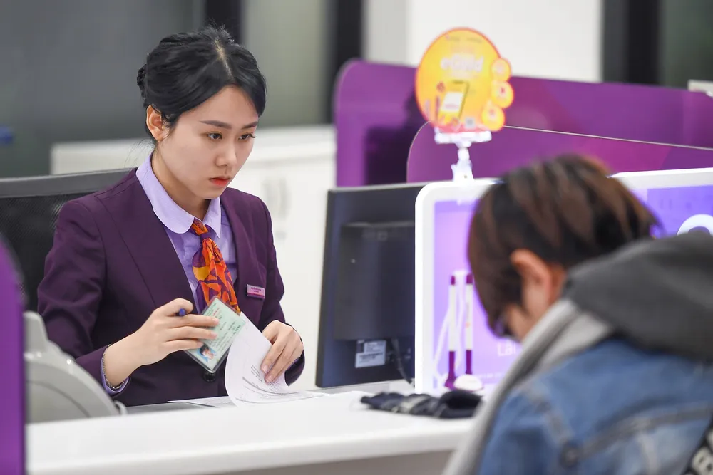 Chủ tịch, tổng giám đốc ngân hàng thu nhập bao nhiêu mỗi tháng? ảnh 2