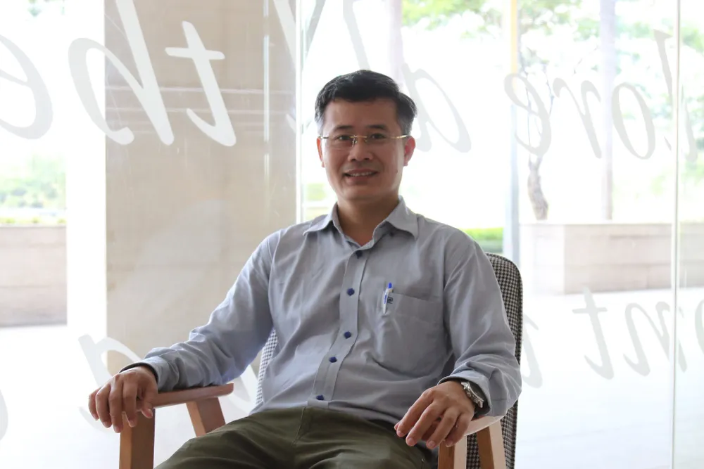 Đã đến lúc tính chuyện 'mở cửa' kinh tế TPHCM? ảnh 1