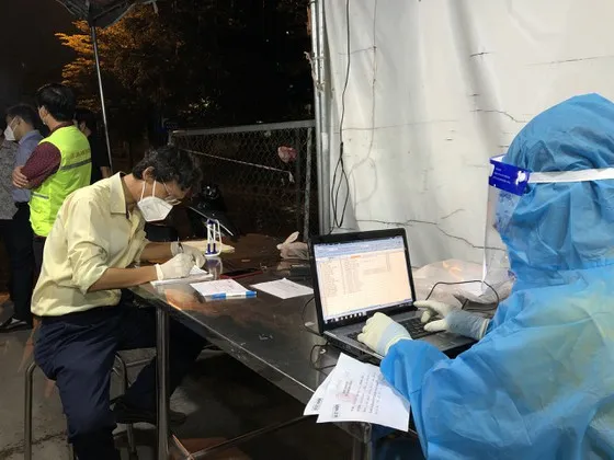 Thương nhân chợ đầu mối ở TPHCM đưa hàng vào hệ thống bán lẻ ​ ảnh 2