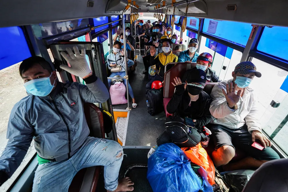 đưa người dân TP.HCM về quê ảnh 3 dua nguoi dan TP.HCM ve que anh 3