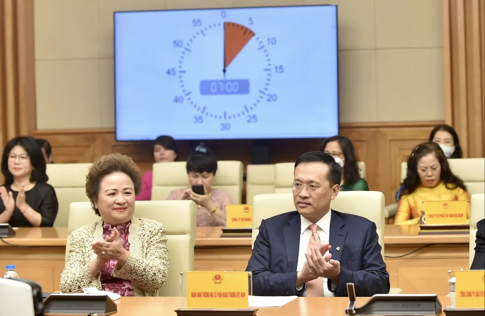 Thủ tướng: Đất nước sẽ vượt qua khó khăn, tiếp tục phát triển, tôi tin vào sự đoàn kết của các DN ảnh 1