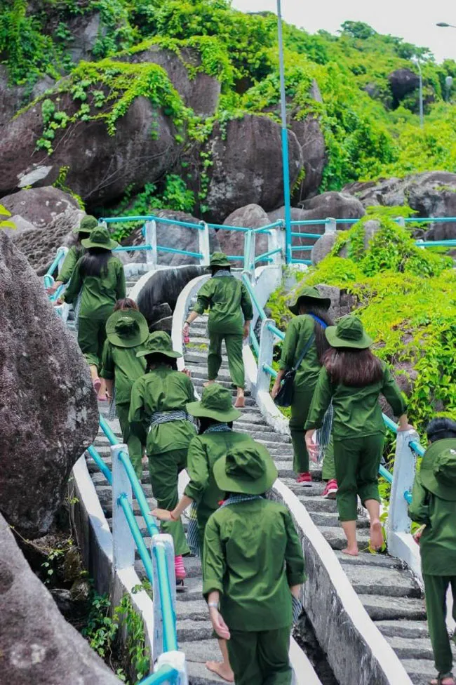 Mỗi người trong chúng ta đều có trách nhiệm viết tiếp bản hùng ca ảnh 2