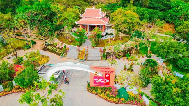 Mỗi người trong chúng ta đều có trách nhiệm viết tiếp bản hùng ca ảnh 1