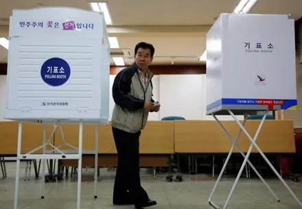 Công dân Hàn Quốc bắt đầu bỏ phiếu bầu Tổng thống ảnh 3
