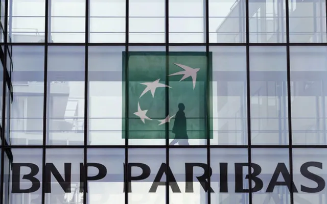  BNP Paribas là ngân hàng và công ty dịch vụ tài chính Pháp. Ngân hàng này xếp thứ 7 thế giới, với tổng giá trị tài sản 2.400 tỉ USD. 