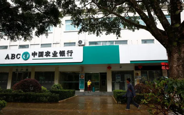  Ngân hàng Nông nghiệp Trung Quốc (ABC) đứng thứ 3 với tổng giá trị tài sản khổng lồ 2.800 tỉ USD. 