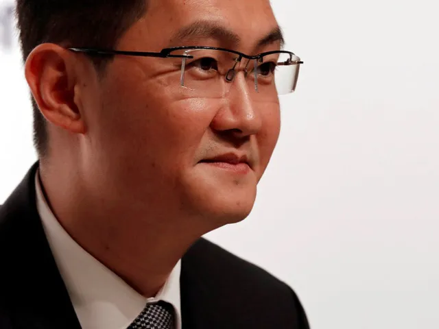 Người vừa vượt qua Jack Ma để trở thành giàu nhất Trung Quốc ảnh 2