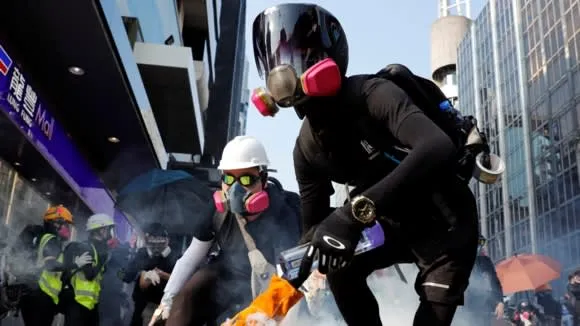 China's most important meeting and iPhone 11's true strength ảnh 1