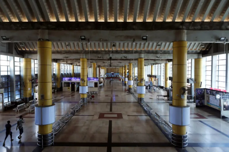 Asia's borders, business and trade reshaped by coronavirus ảnh 6