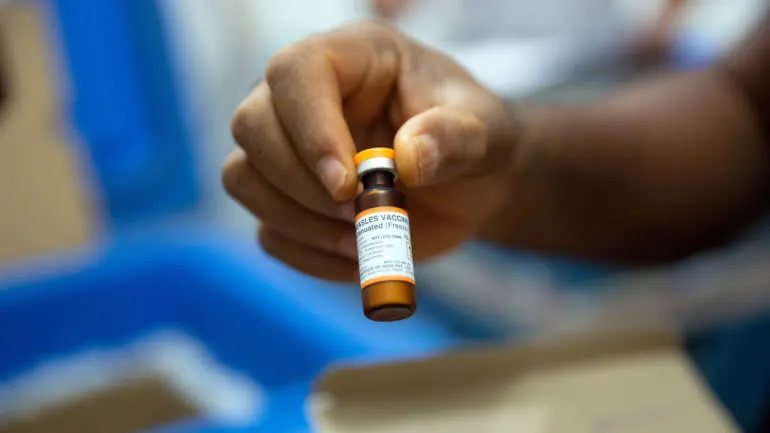 Coronavirus latest: US stocks fall 4% on fears of economic deep freeze ảnh 8