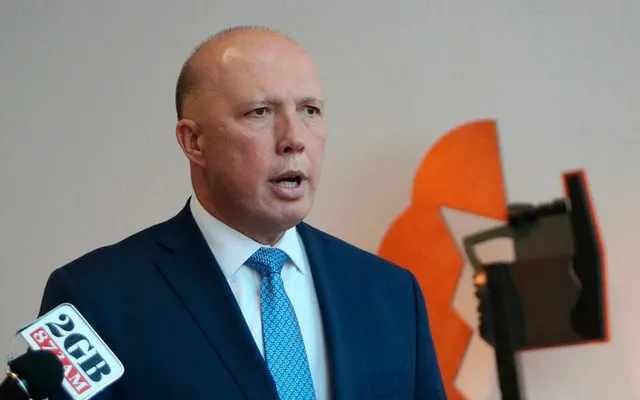 Australia cấm xuất khẩu trang thiết bị y tế chống dịch Covid-19 - Ảnh 1.