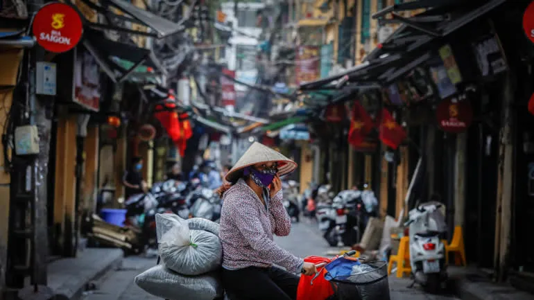 Indonesia in 'worst' position as coronavirus attacks ASEAN bloc ảnh 6