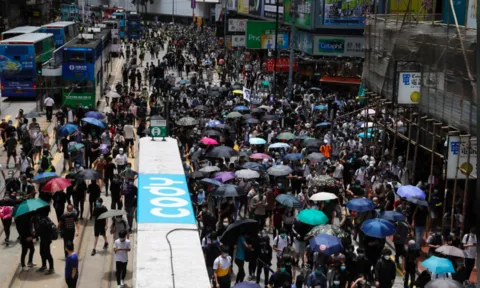 Phó thủ tướng TQ tuyên bố cứng rắn về luật an ninh cho Hong Kong ảnh 2