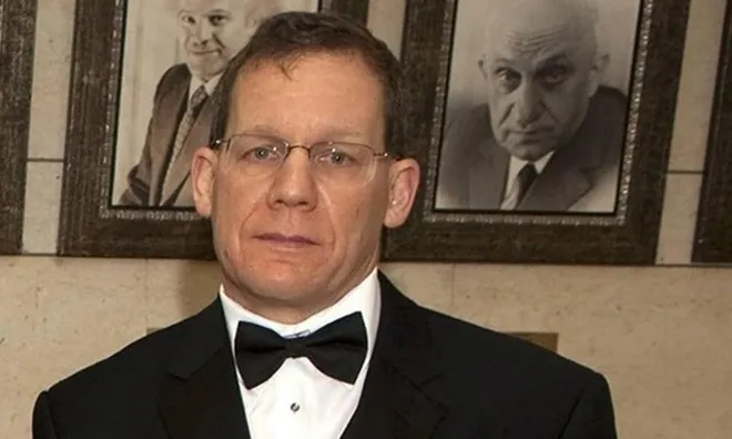 Giao su Harvard bi truy to anh 1