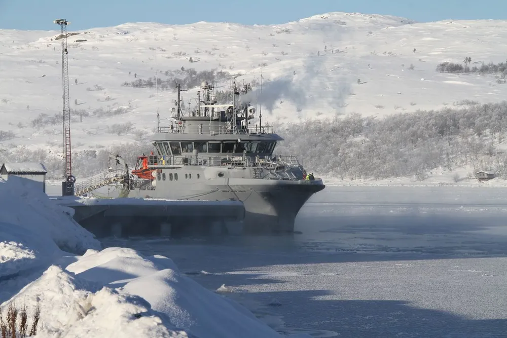 Trung Quoc mua mo vang Canada o Bac Cuc anh 4