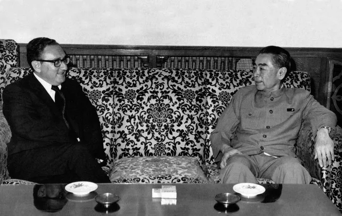 Ông Trump bất ngờ bãi chức cố vấn chính sách Quốc phòng của Henry Kissinger và một số “nguyên lão” ảnh 1