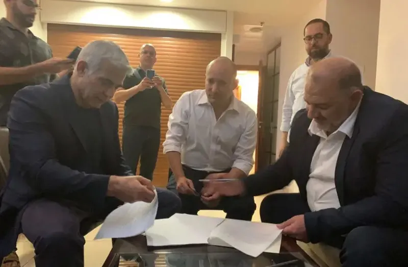 Lãnh đạo đối lập Israel công bố chính phủ mới