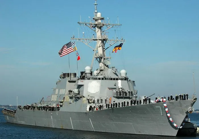 Tiết lộ sốc: Khu trục hạm Mỹ sẵn sàng khai hỏa nếu Nga tấn công tàu chiến Anh ảnh 9 Tiết lộ sốc: Khu trục hạm Mỹ sẵn sàng khai hỏa nếu Nga tấn công tàu chiến Anh ảnh 9