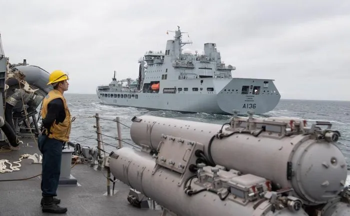 Tiết lộ sốc: Khu trục hạm Mỹ sẵn sàng khai hỏa nếu Nga tấn công tàu chiến Anh ảnh 3 Tiết lộ sốc: Khu trục hạm Mỹ sẵn sàng khai hỏa nếu Nga tấn công tàu chiến Anh ảnh 3