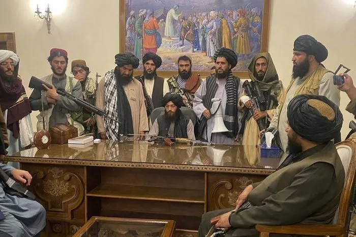 Trung Quốc giữ yên đại sứ quán ở Afghanistan, khả năng đã liên lạc với Taliban ảnh 1