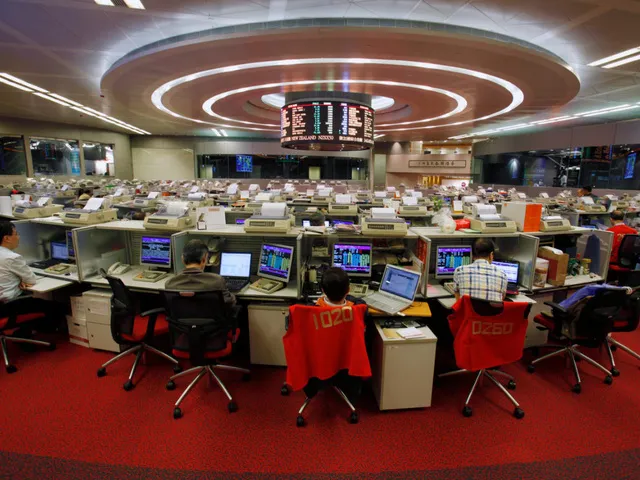 Người trẻ Trung Quốc sau khủng hoảng Evergrande: Ước mơ mua nhà vụt tắt trong chốc lát, không muốn đầu tư chứng khoán vì quá mệt mỏi - Ảnh 2.