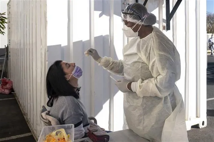 Thế giới bùng siêu biến chủng mới, hàng loạt quốc gia ngừng nhập cảnh khách từ Nam Phi ảnh 10