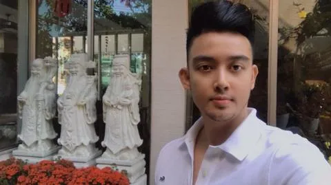 Chuyên gia trang điểm Dinh Tran Phu.