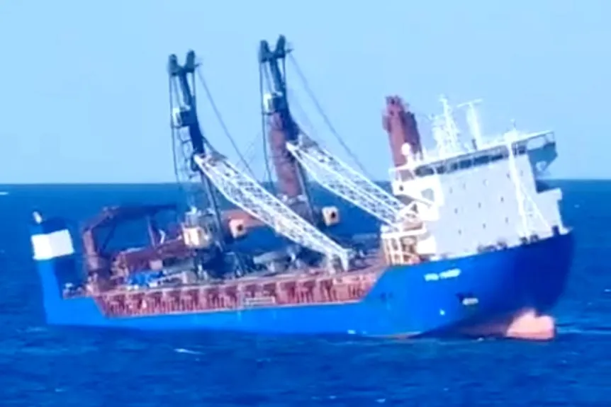 Đoạn video chưa được xác minh do life.ru công bố cho thấy chòm sao Ursa Major nghiêng mạnh về một bên ở Biển Địa Trung Hải. ( Reuters: Mạng xã hội )