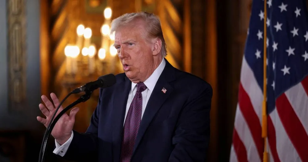 Ông Trump không loại trừ khả năng dùng vũ lực để chiếm Kênh đào Panama và Greenland