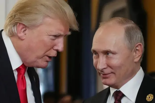 Donald Trump và Vladimir Putin được cho là đã có cuộc điện thoại đầu tiên kể từ cuộc bầu cử. Ảnh: Getty