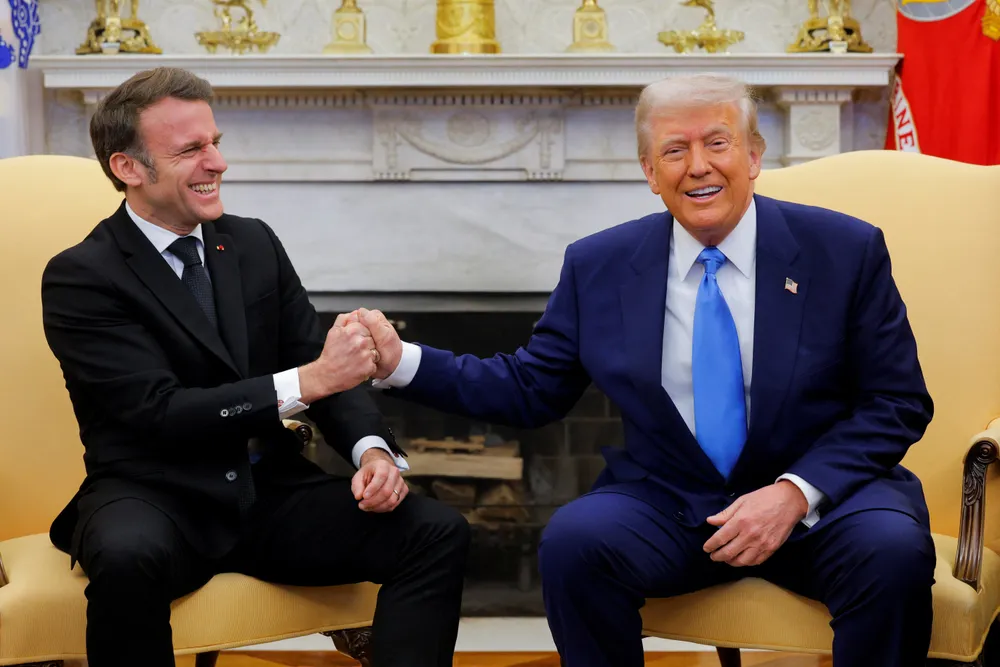 Tổng thống Hoa Kỳ Donald Trump đã phát biểu cùng với Tổng thống Pháp Emmanuel Macron vào 24/2.