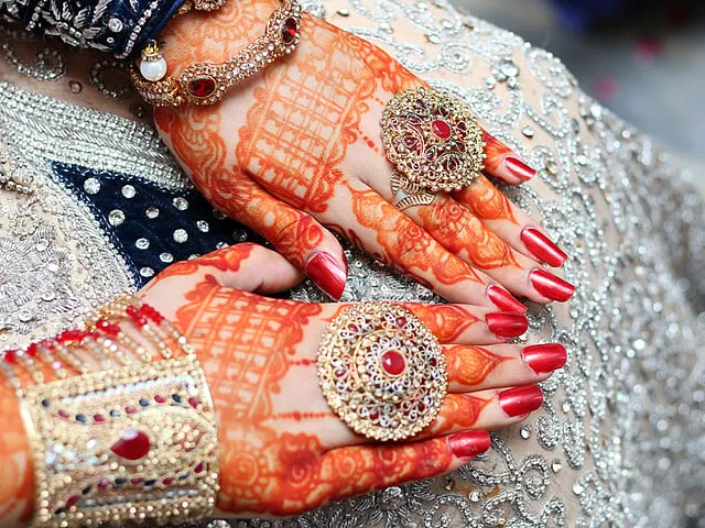 Hội đồng tư pháp Oman: Có thể cưới bà hai mà không cần hỏi bà cả