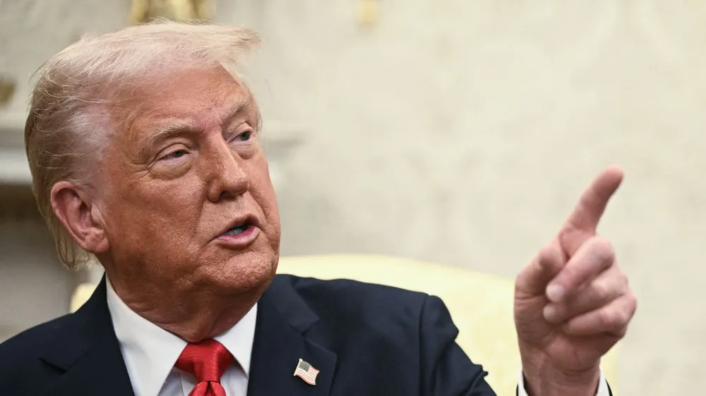 Ông Trump nói quả bóng thuế quan đang ở trong sân của Trung Quốc