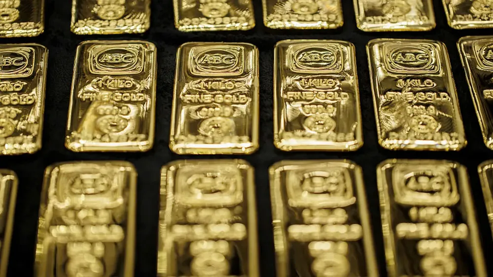 Giá vàng thế giới 2/5: Vàng giảm xuống mức thấp nhất 2 tuần