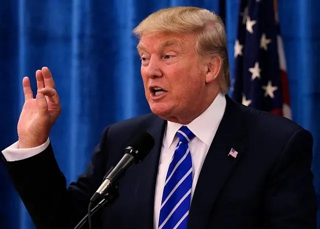 Ông Trump công bố mức thuế 100% đối với phim nước ngoài