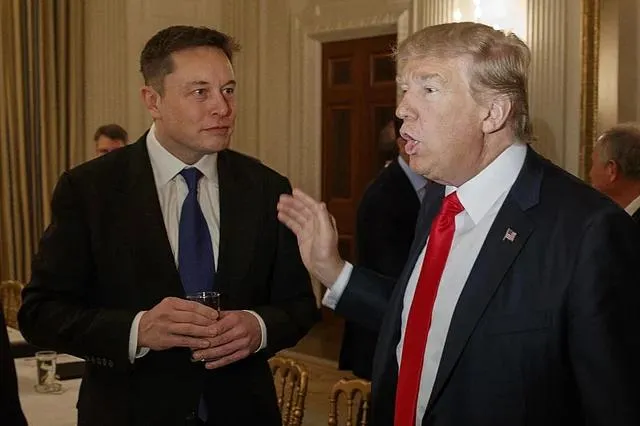 CEO Tesla Elon Musk và Tổng thống Donald Trump