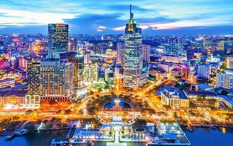 "Dock and Deck": Vietnam's Strategic Chance to Build an International Financial Center