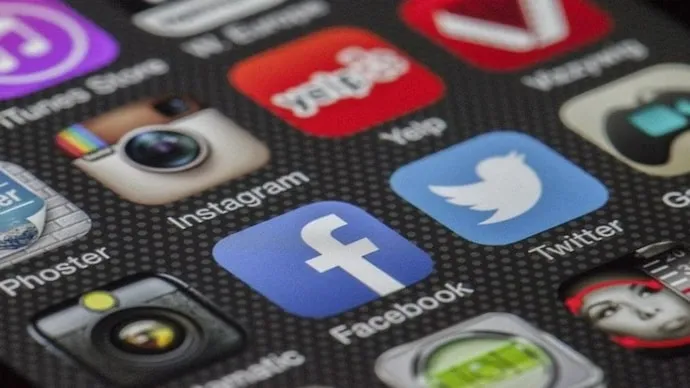 Nepal cấm Facebook, YouTube và Instagram