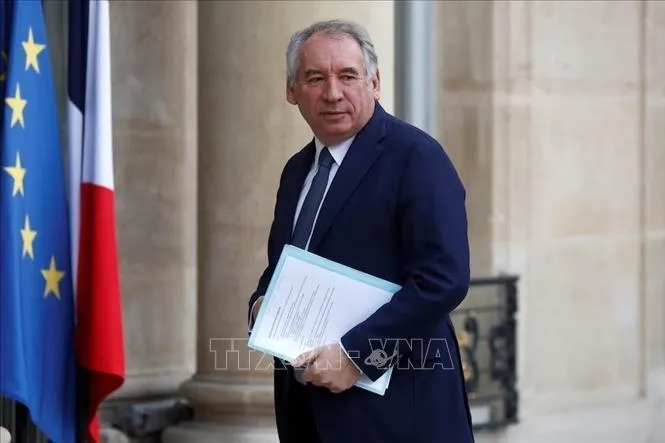 Ông Francois Bayrou.