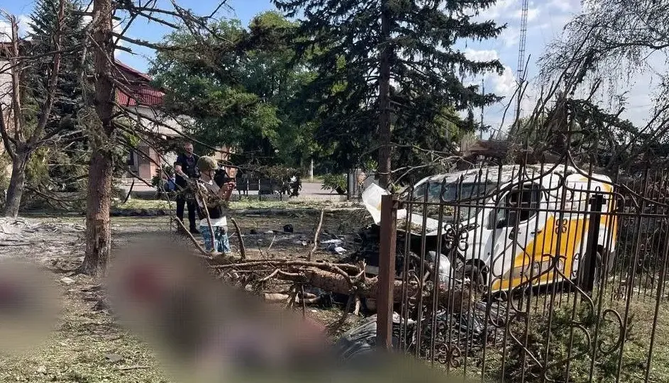 Hình ảnh được cho là hiện trường cuộc không kích của Nga vào làng Yarovaya, tỉnh Donetsk ngày 9/9. Ảnh: Thống đốc Vadym Filashkin/Telegram