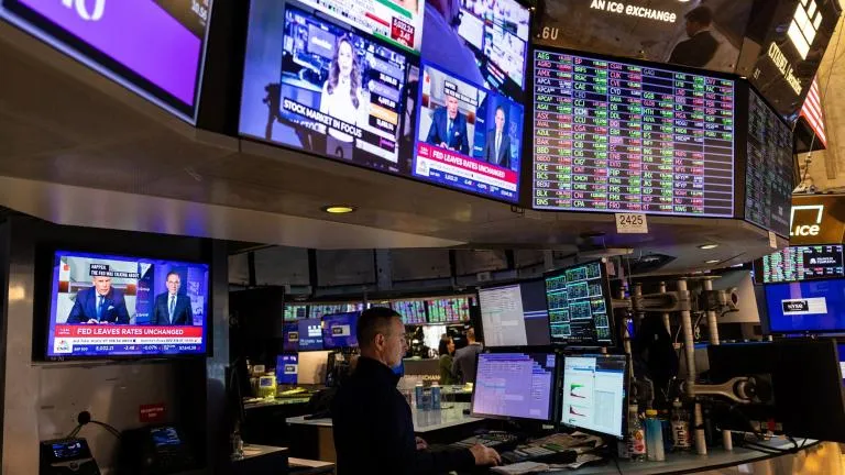 Phố Wall lập kỷ lục mới nhờ làn sóng cổ phiếu AI