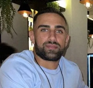 Segev Kalfon bị bắt cóc khỏi lễ hội âm nhạc Nova (Ảnh: Bản tin Bring Them Home Now)