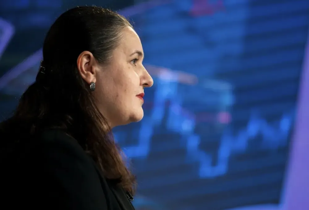 Bà Oksana Markarova, khi đó là đại sứ Ukraine tại Mỹ, trong một cuộc phỏng vấn của Bloomberg Television tháng 3. Ảnh: Getty Images