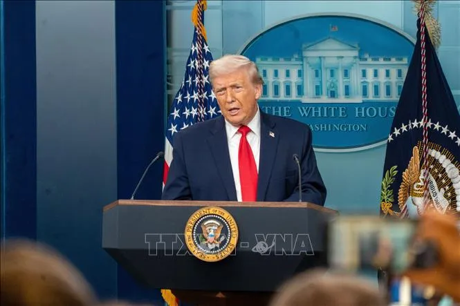 Tổng thống Mỹ Donald Trump phát biểu trong cuộc họp báo tại Nhà Trắng ở Washington, D.C., ngày 20/1/2026. Ảnh: THX/TTXVN