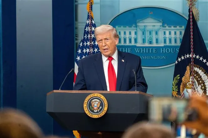 Chính quyền Tổng thống Mỹ Donald Trump đã thảo luận các kịch bản tấn công Iran. Ảnh: THX/TTXVN