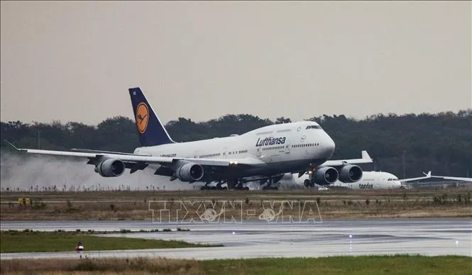 Máy bay Boeing 747 cất cánh từ sân bay Tel Aviv tới sân bay Frankfurt, Đức. Ảnh tư liệu: TTXVN