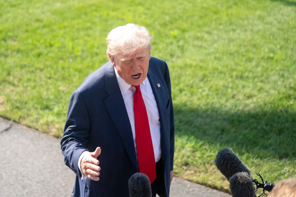 Tổng thống Mỹ Donald Trump phát biểu với báo giới tại Nhà Trắng, Washington, D.C. Ảnh: THX/TTXVN