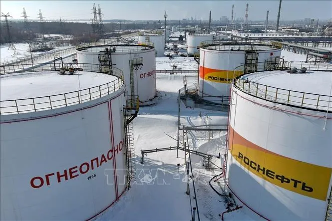 Nhà máy lọc dầu Rosneft ở Gubkinsky, Tây Siberia, Nga. Ảnh minh họa: TTXVN
